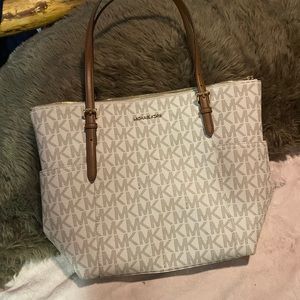 Michael kors tote bag